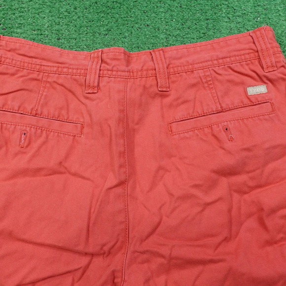 IZOD SALTWATER FLAT FRONT RED CHINO SHORTS MENS SIZE 34 - Picture 4 of 6